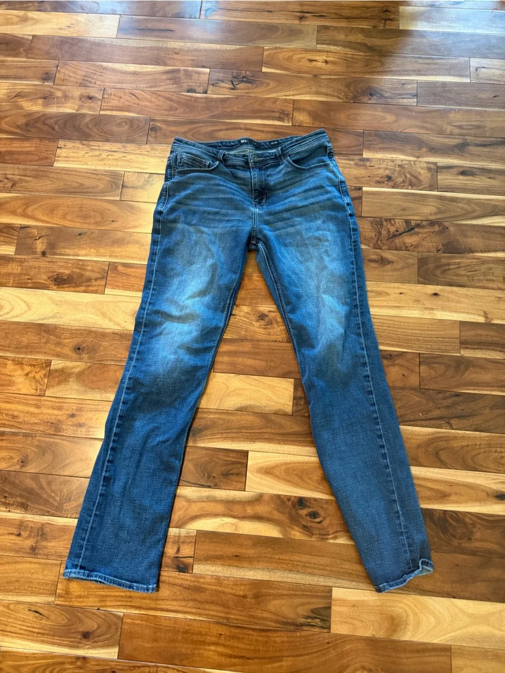 BKE men's Tyler 34x36 Straight Leg Jeans like new